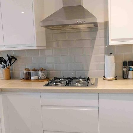 Garden Of Eden 1 Bedroom Flat In Fishponds بريستول المظهر الخارجي الصورة