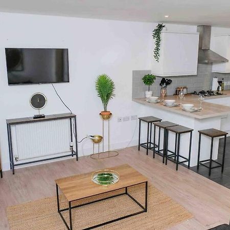 Garden Of Eden 1 Bedroom Flat In Fishponds بريستول المظهر الخارجي الصورة