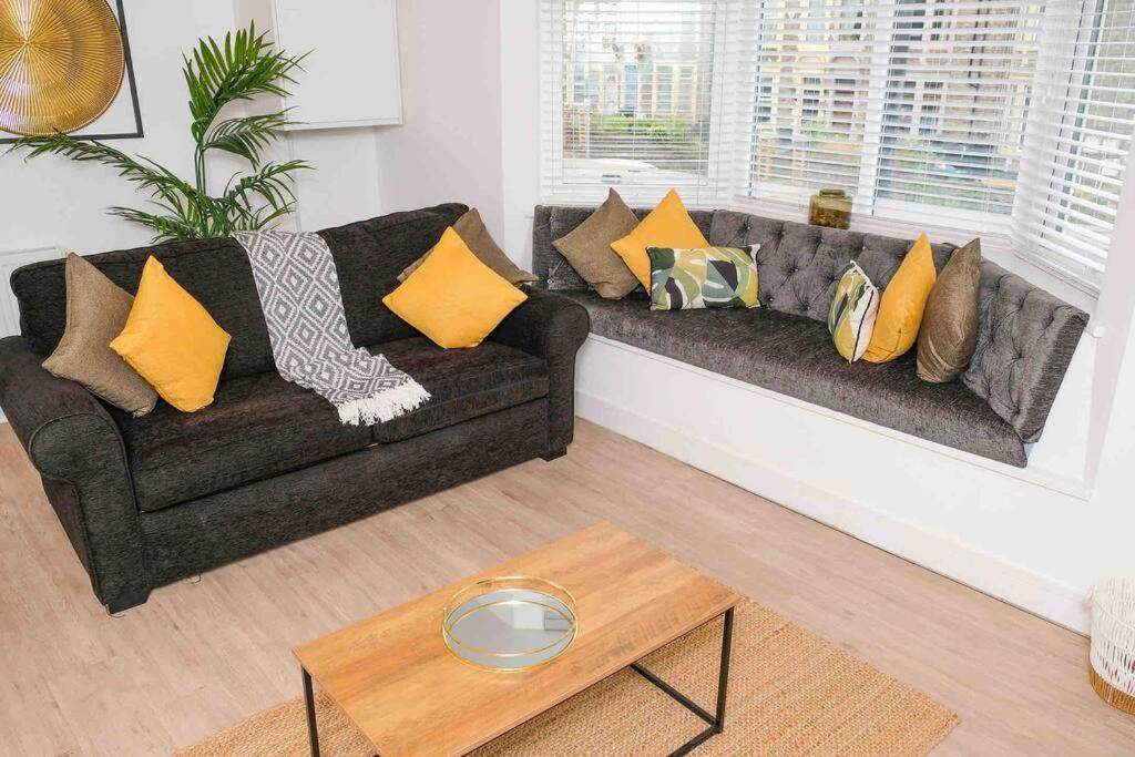 Garden Of Eden 1 Bedroom Flat In Fishponds بريستول المظهر الخارجي الصورة